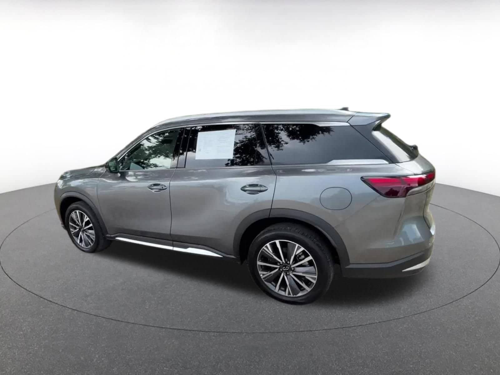 Thumbnail: 2026 INFINITI QX60 - 10