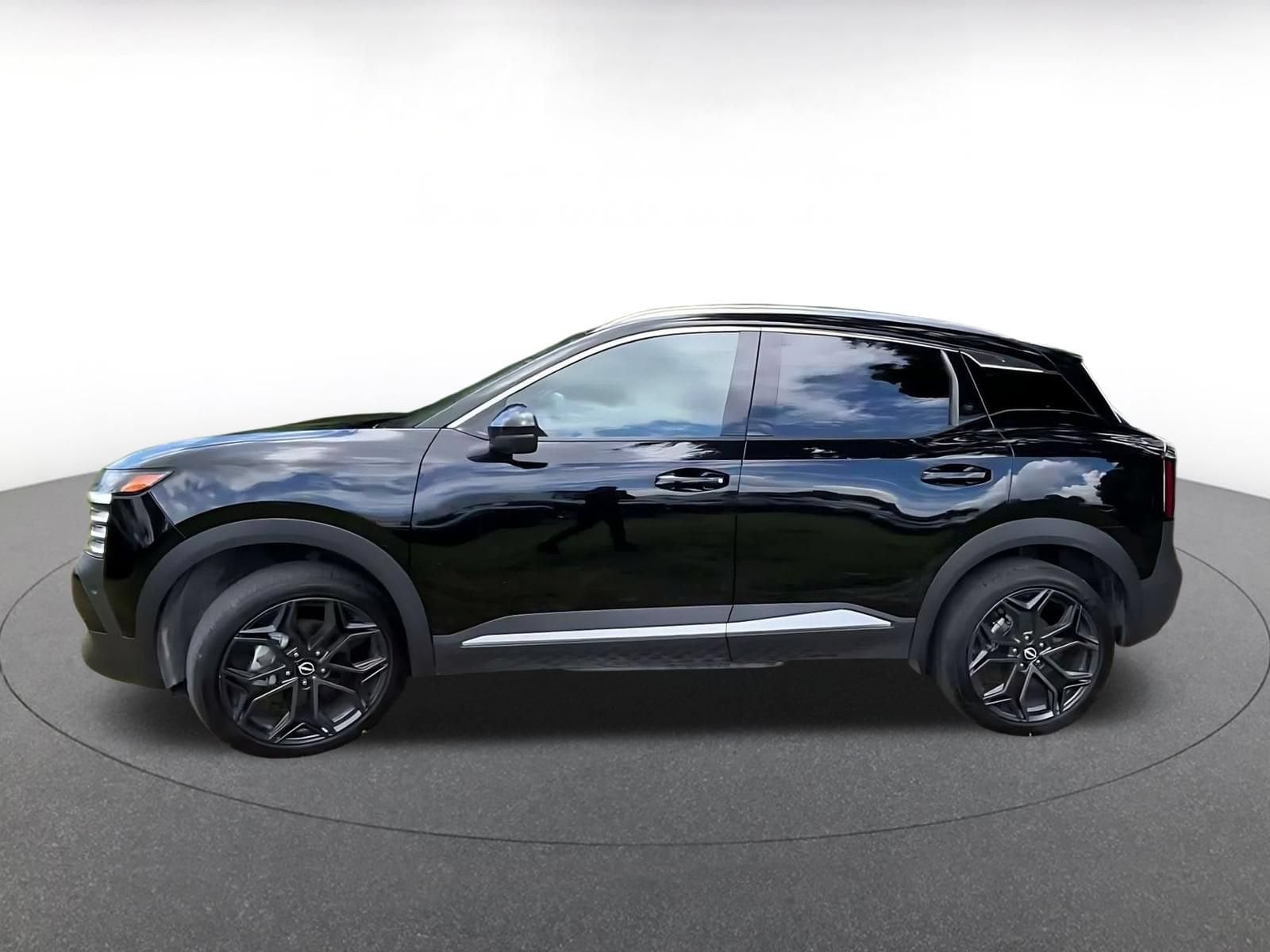 Thumbnail: 2026 Nissan Kicks - 8