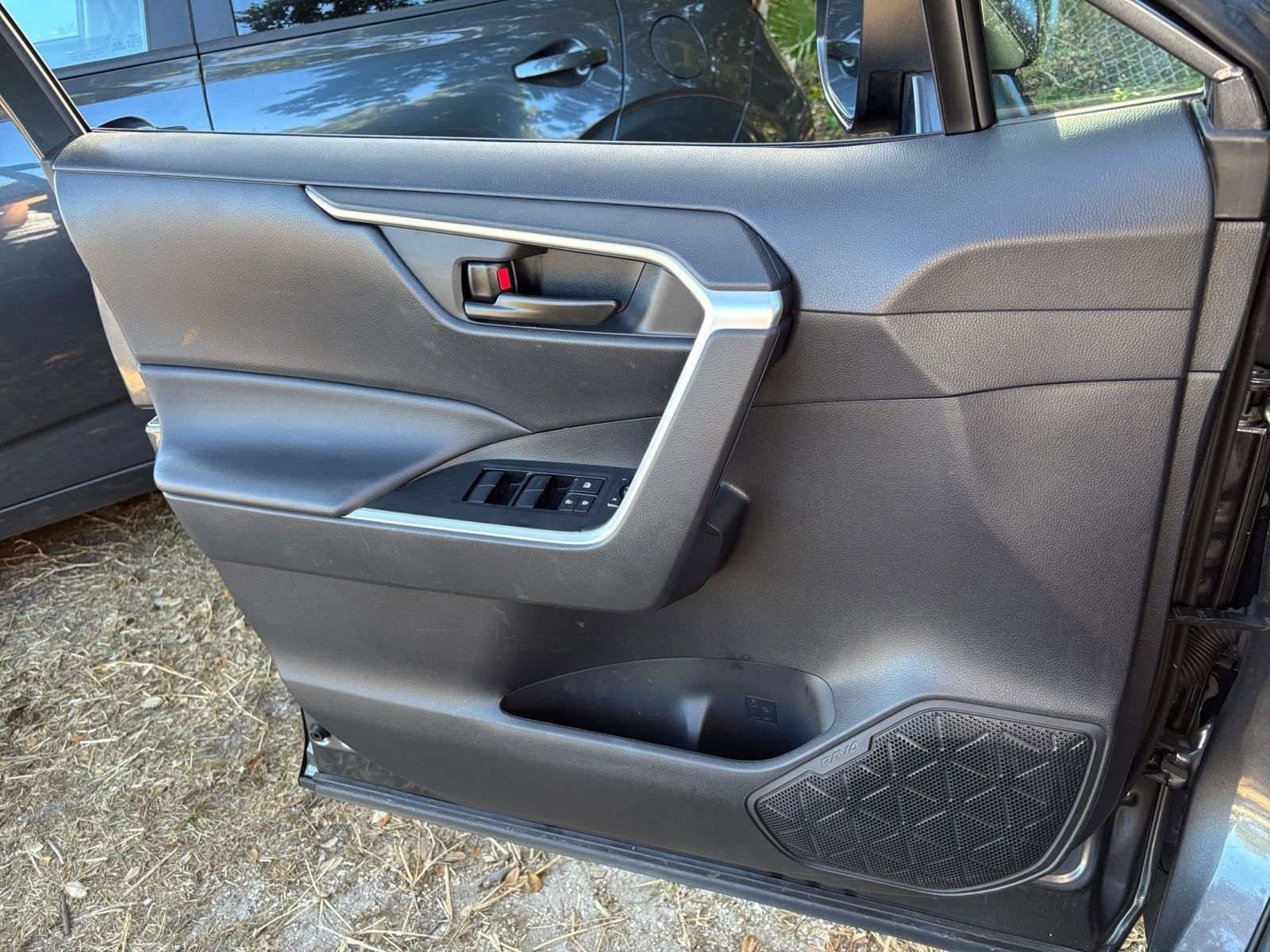 Thumbnail: 2025 Toyota RAV4 - 20