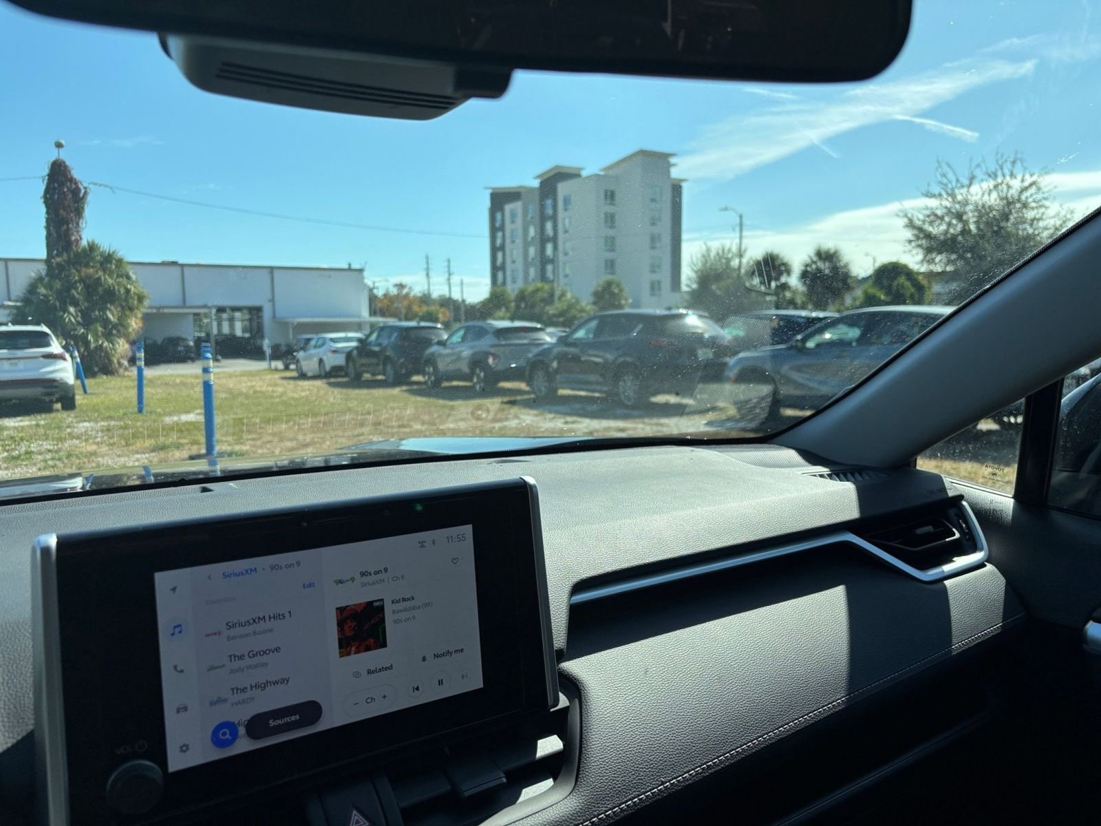 Thumbnail: 2025 Toyota RAV4 - 35