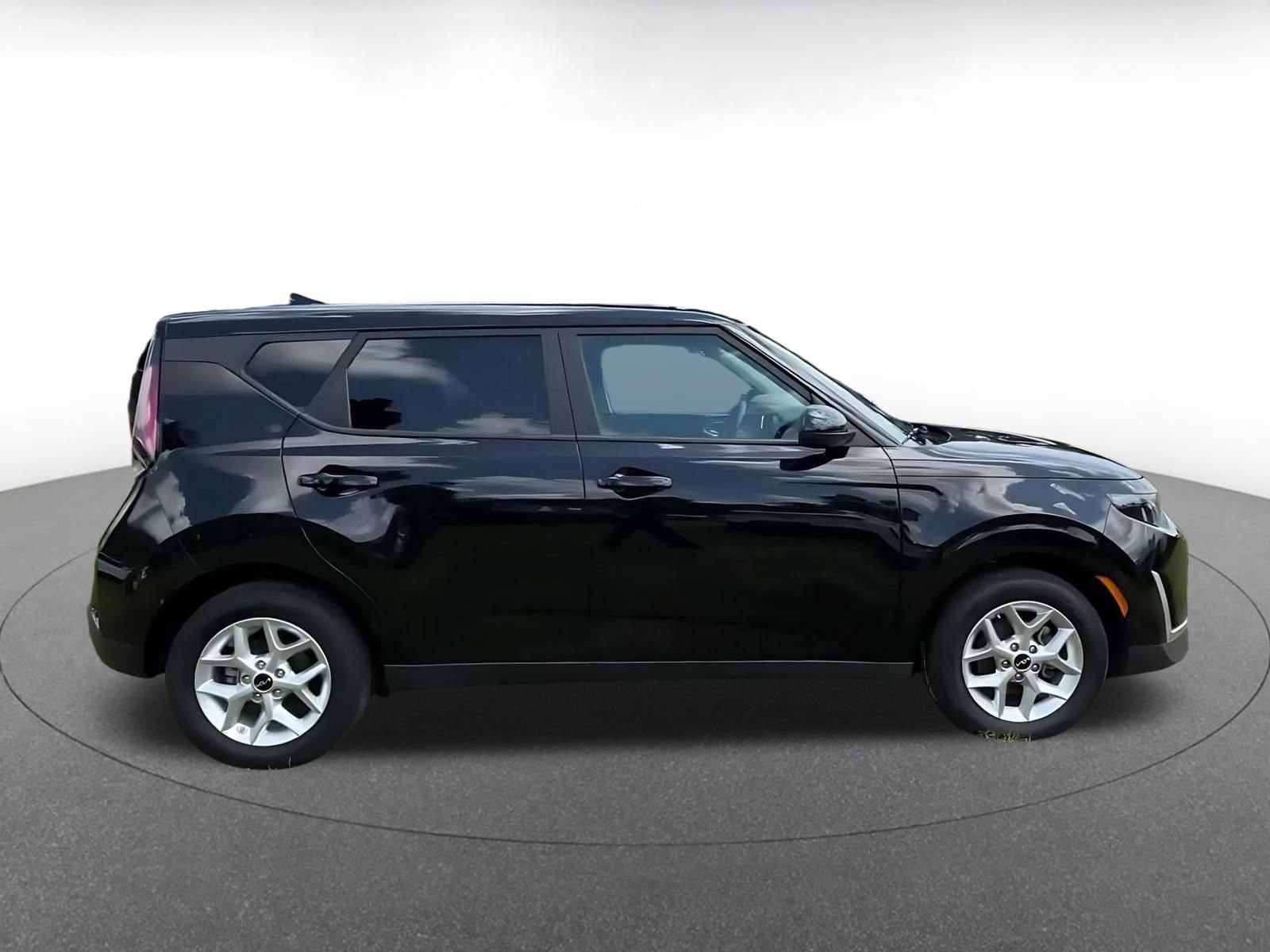 Thumbnail: 2025 Kia Soul - 13