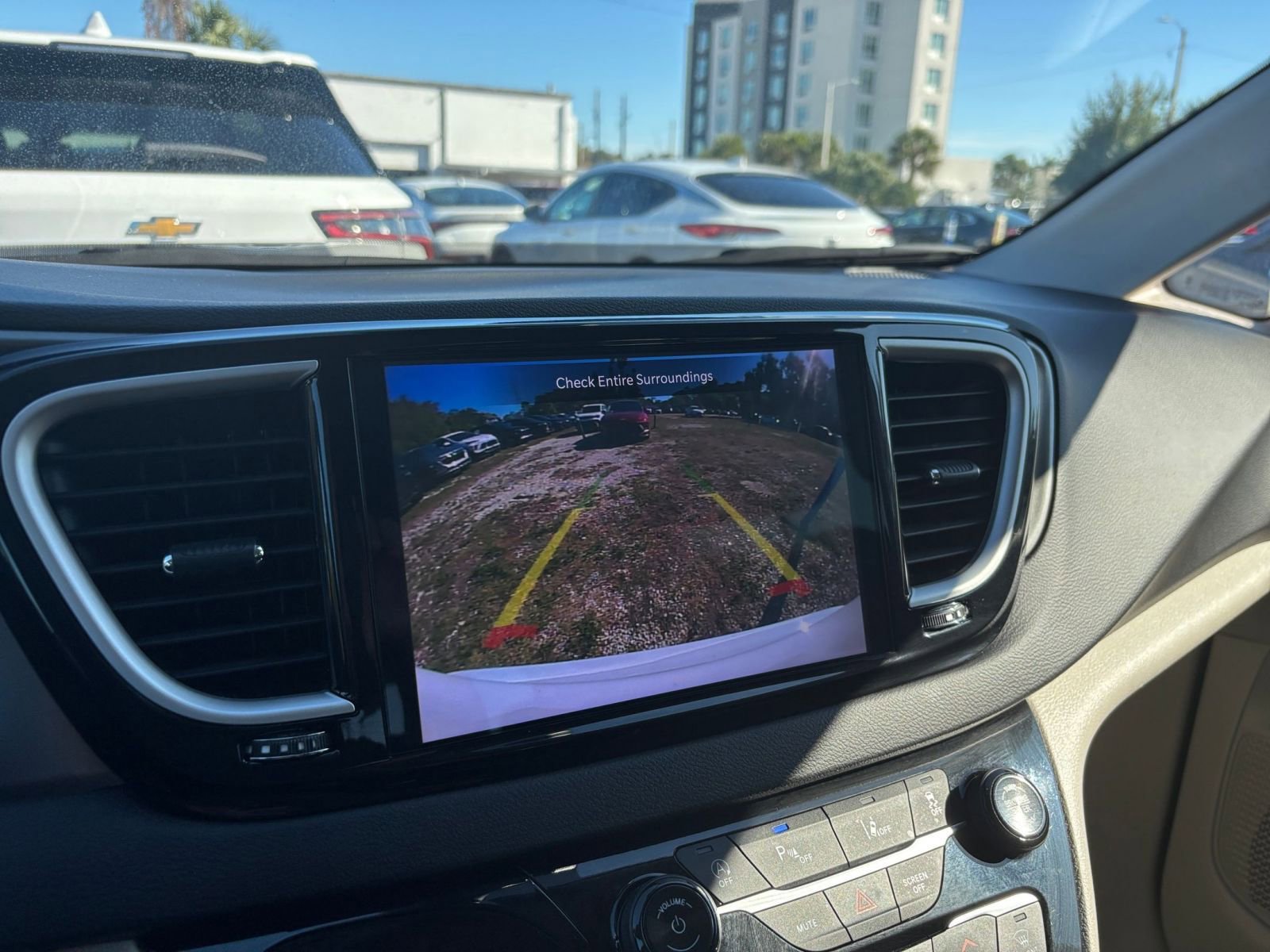 Thumbnail: 2024 Chrysler Pacifica - 20