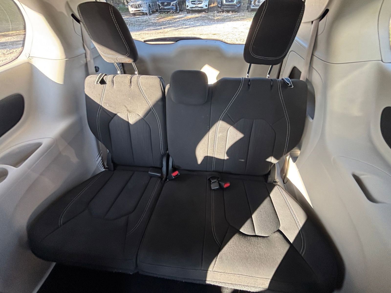 Thumbnail: 2023 Chrysler Voyager - 30