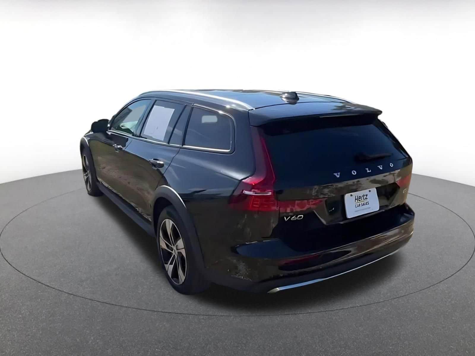 Thumbnail: 2025 Volvo S60 - 11