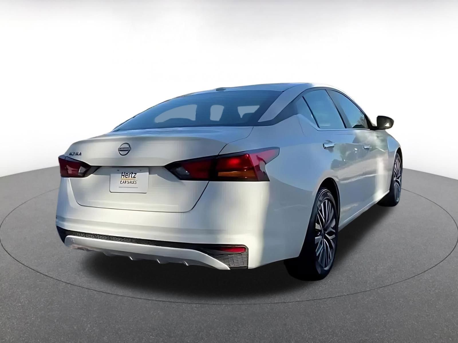 Thumbnail: 2025 Nissan Altima - 15