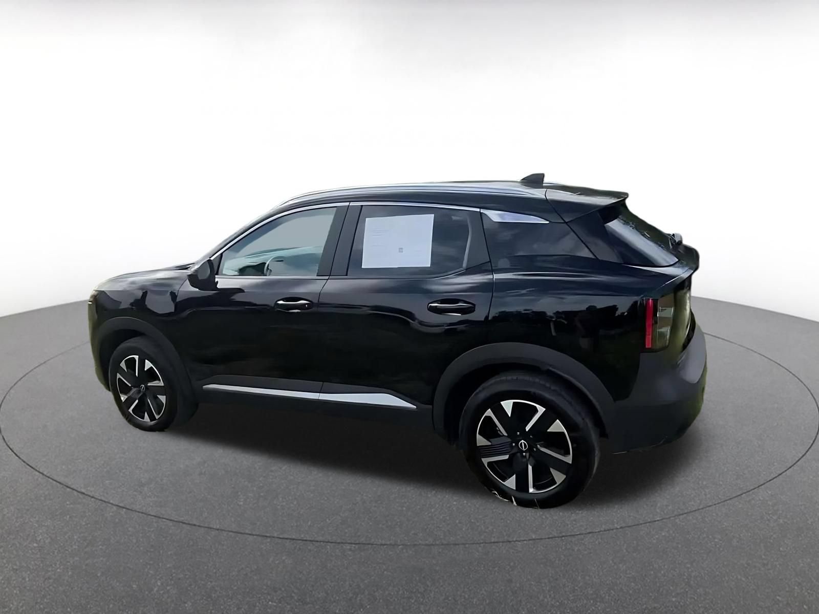 Thumbnail: 2026 Nissan Kicks - 9