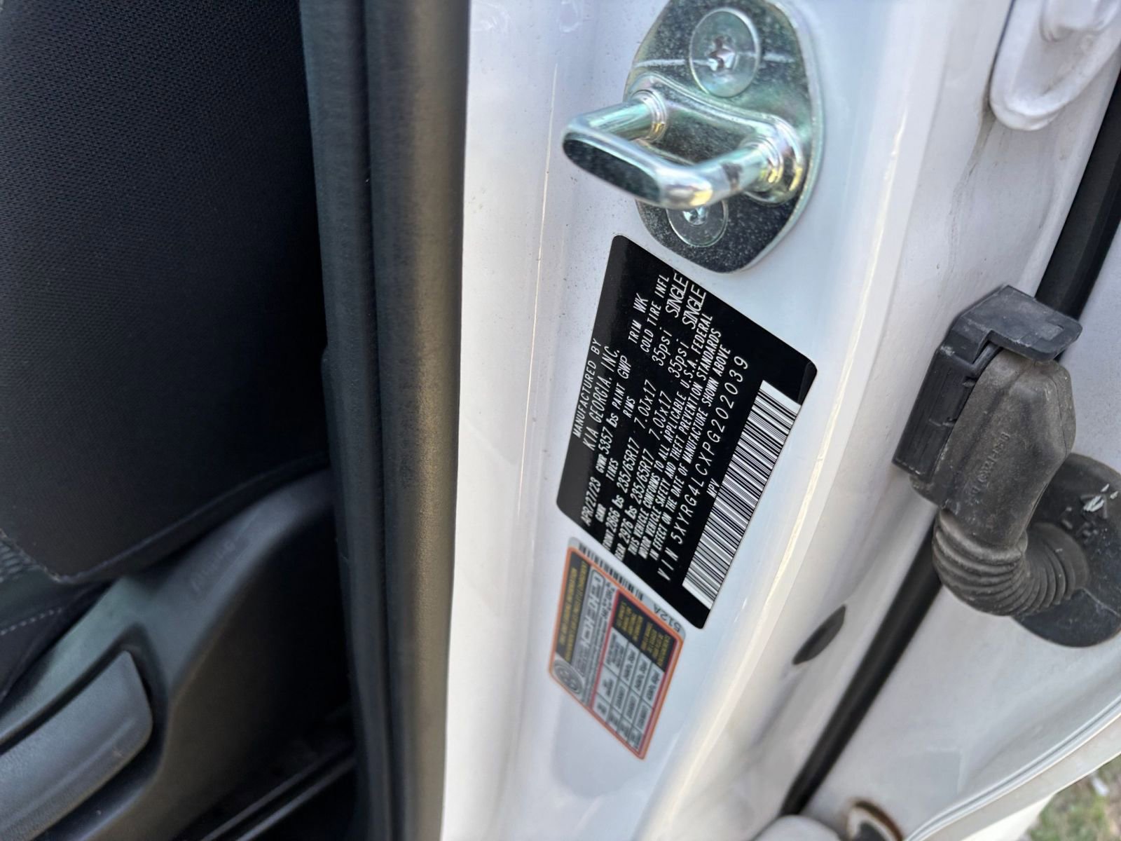 Thumbnail: 2023 Kia Sorento - 30