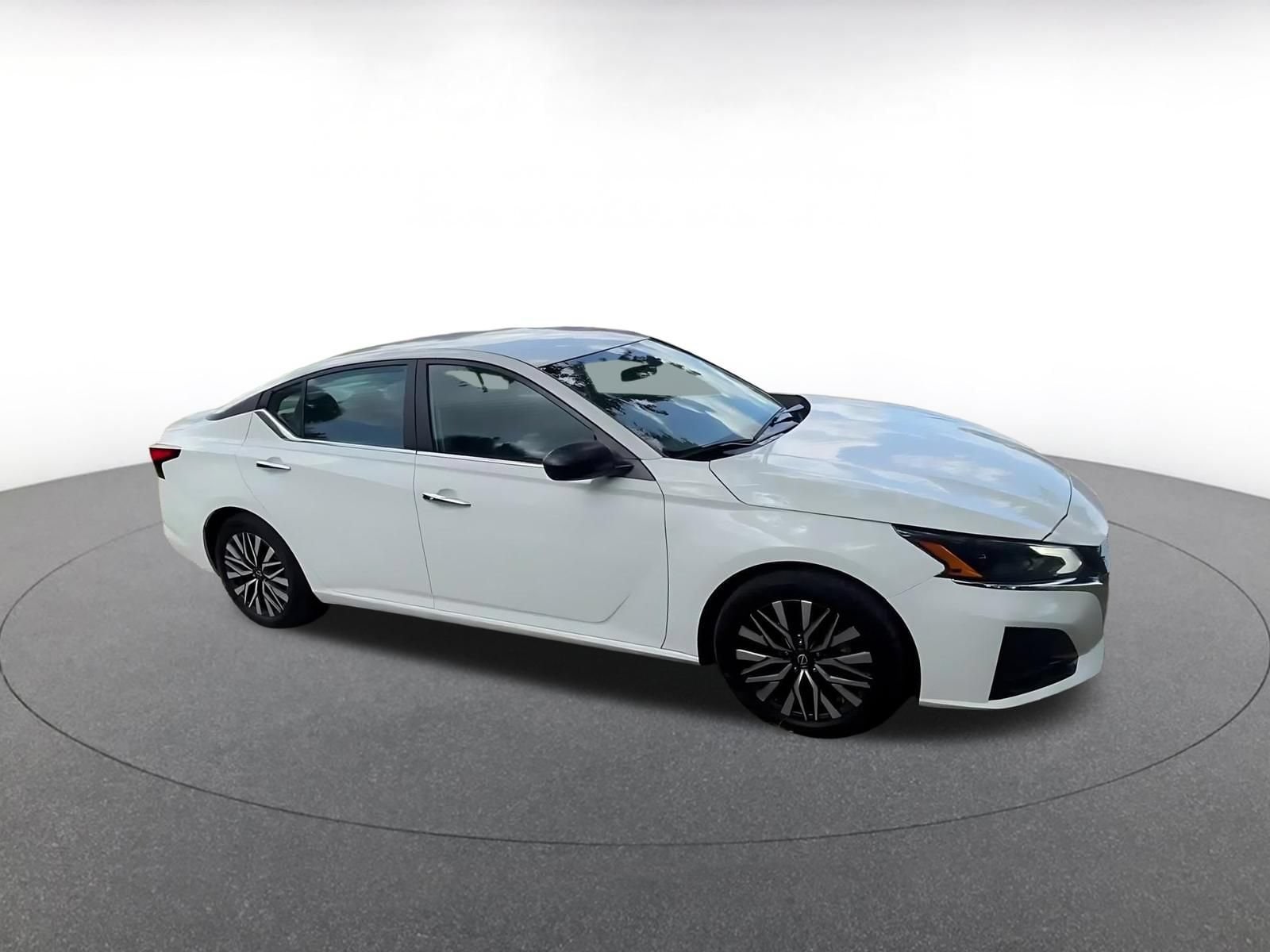 Thumbnail: 2025 Nissan Altima - 2
