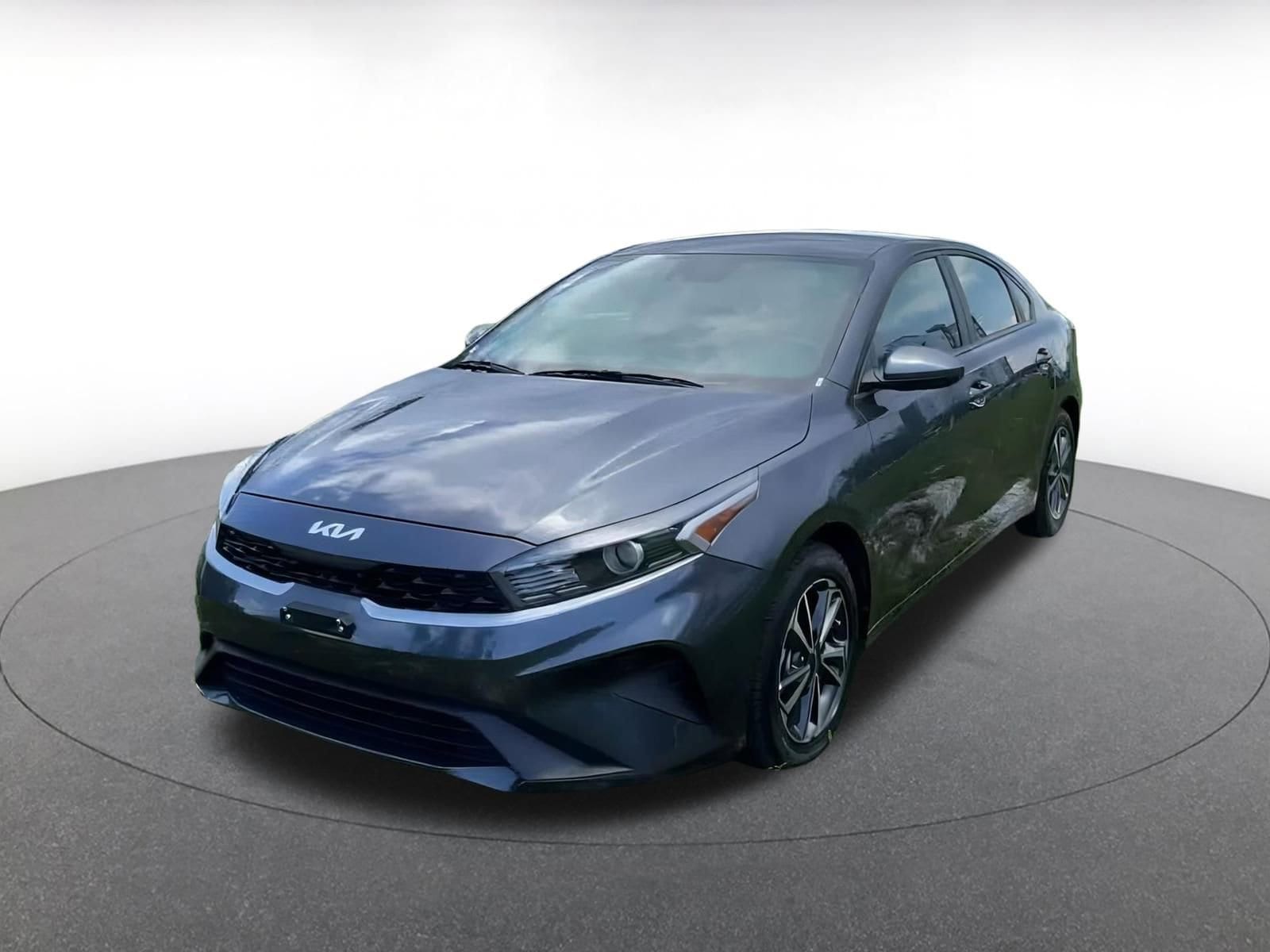 Thumbnail: 2024 Kia Forte - 7