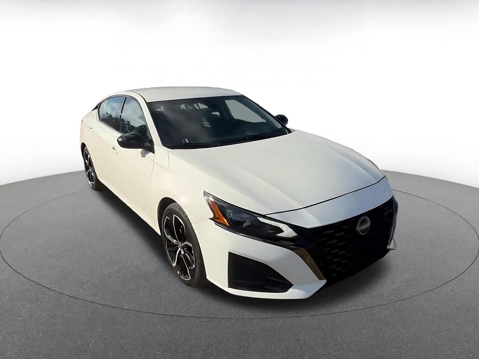 Thumbnail: 2025 Nissan Altima - 3