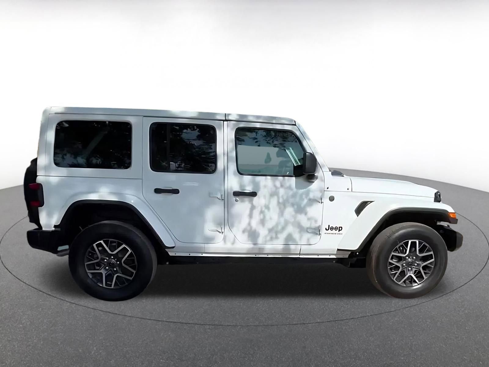 Thumbnail: 2025 Jeep Wrangler - 16