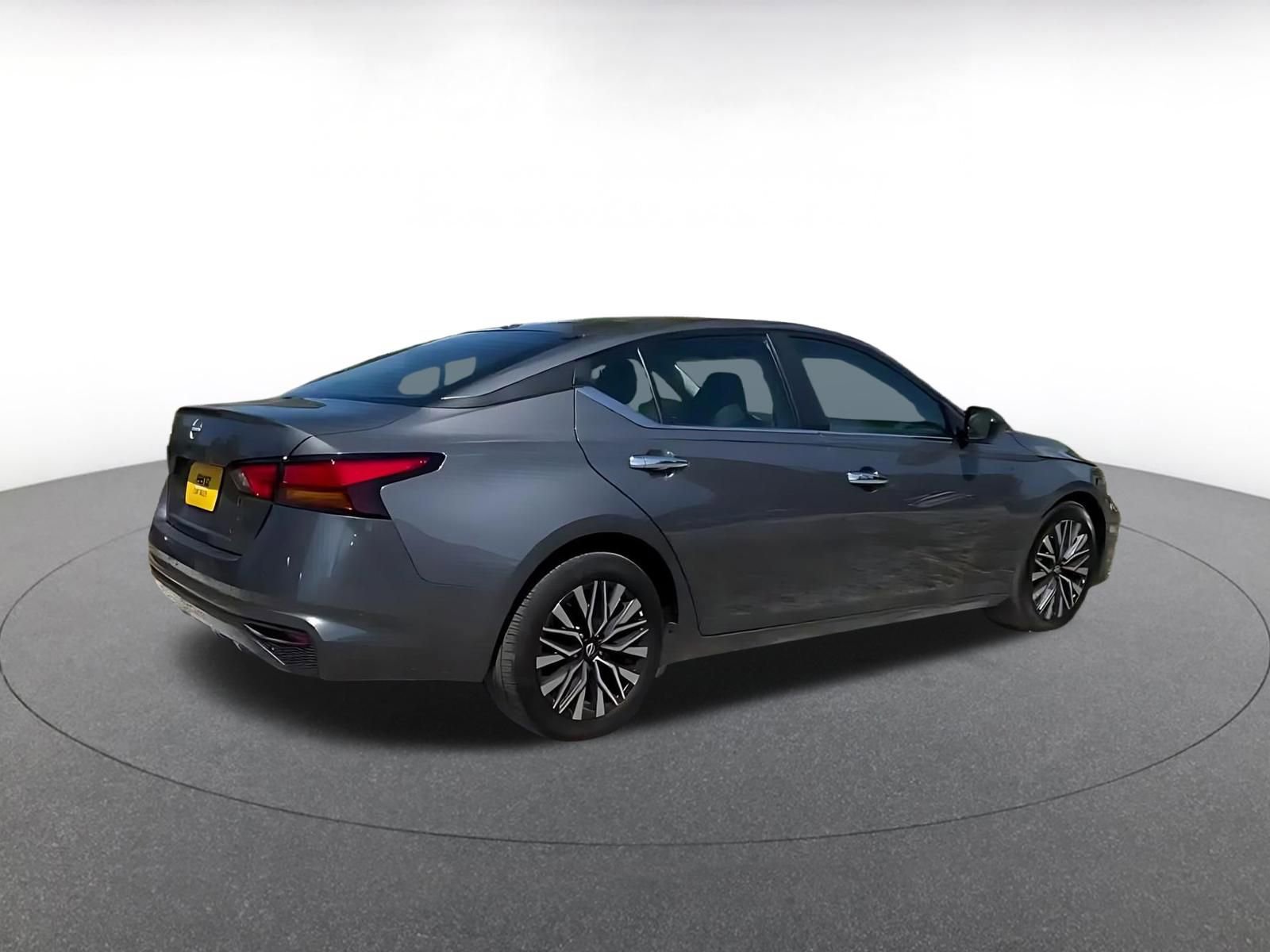 Thumbnail: 2025 Nissan Altima - 15