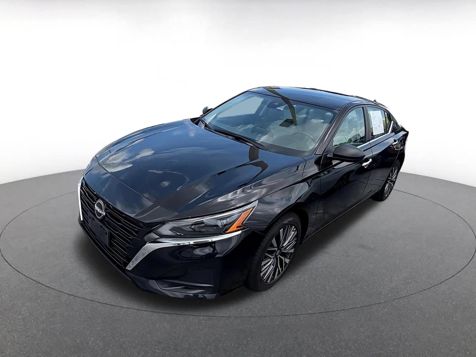 Thumbnail: 2025 Nissan Altima - 4