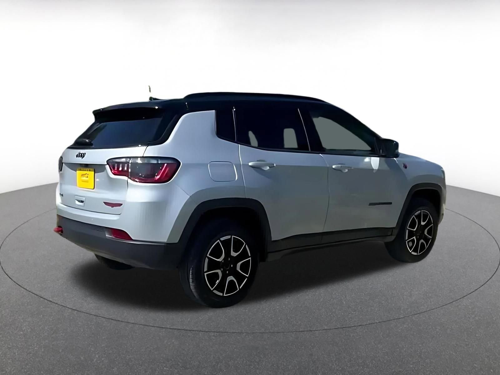 Thumbnail: 2025 Jeep Compass - 15
