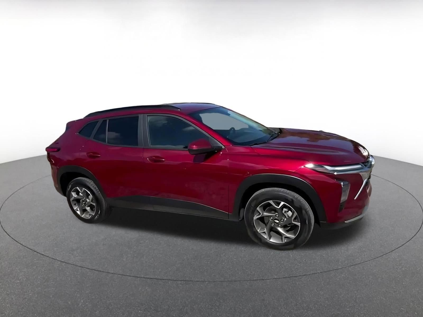 Thumbnail: 2025 Chevrolet Trax - 2