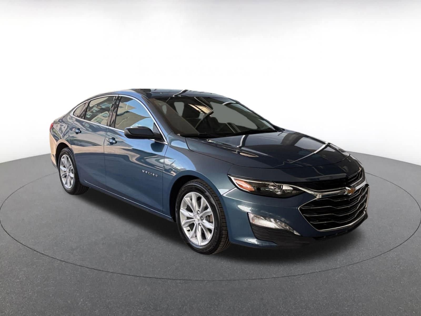 Thumbnail: 2024 Chevrolet Malibu - 1