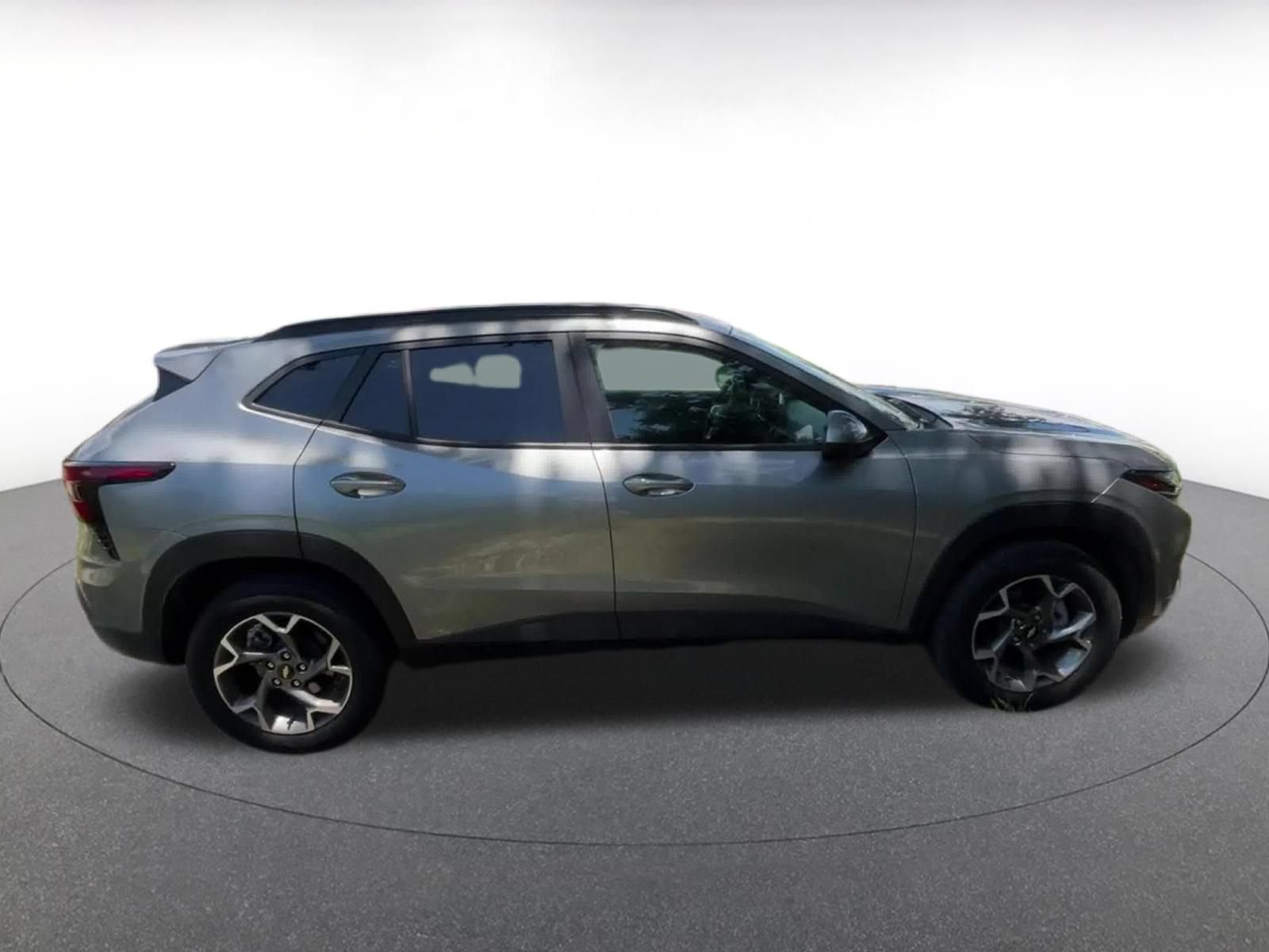 Thumbnail: 2025 Chevrolet Trax - 16