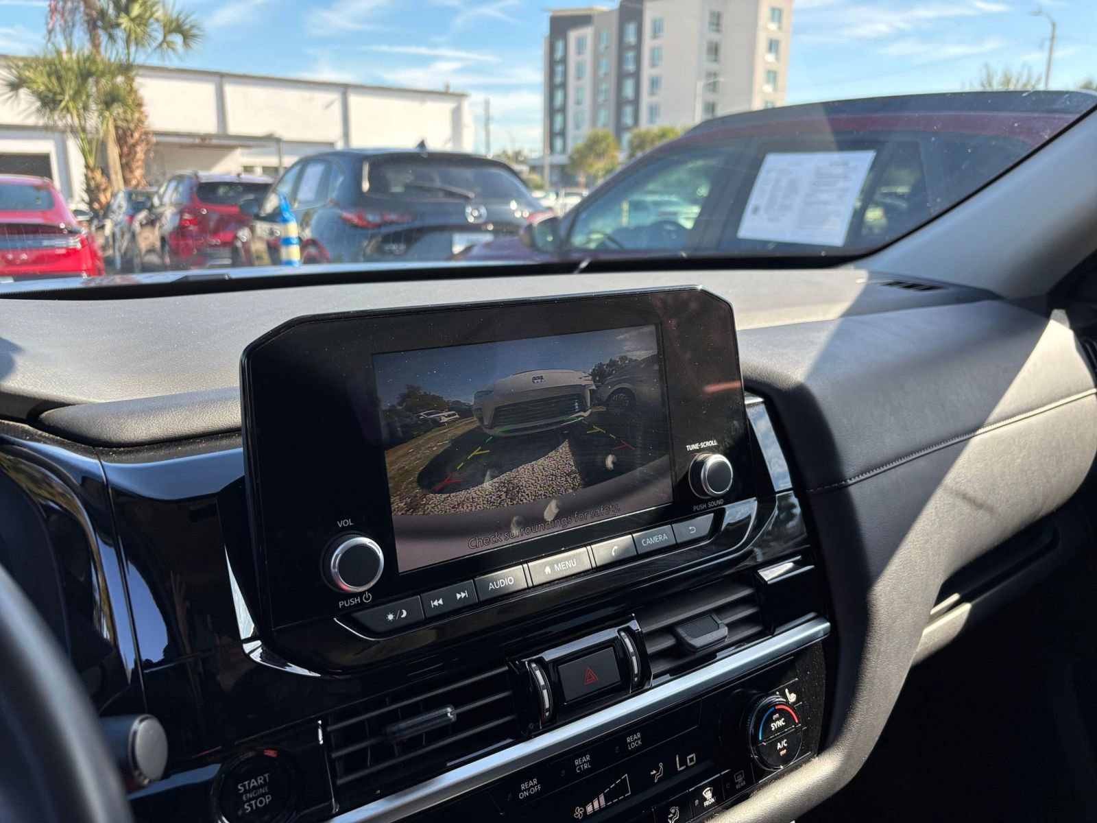 Thumbnail: 2025 Nissan Pathfinder - 17