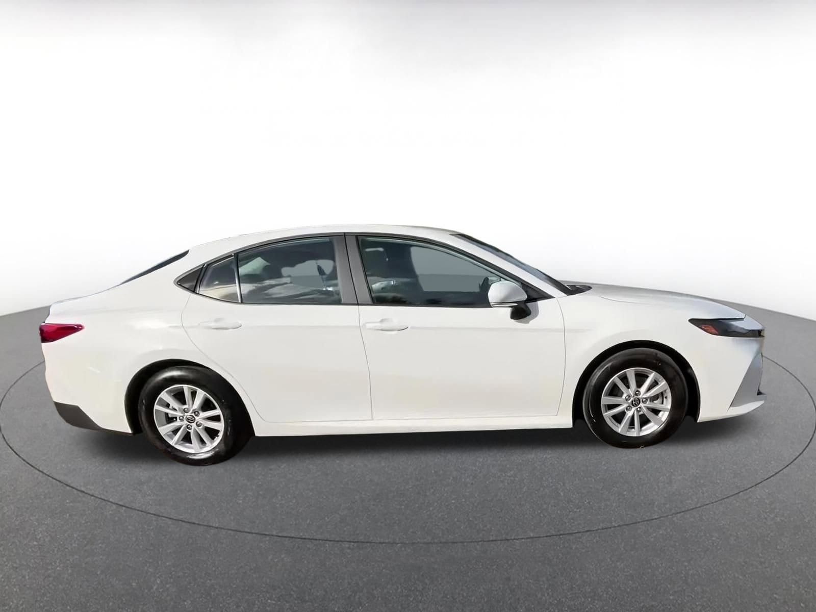 Thumbnail: 2025 Toyota Camry - 16