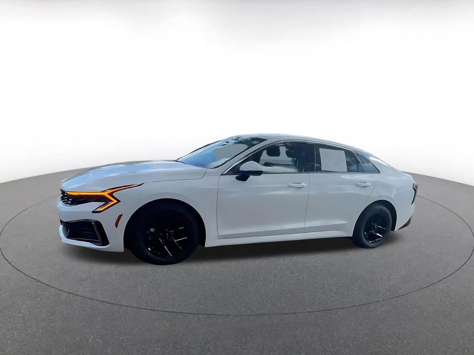 Thumbnail: 2025 Kia K5 - 8