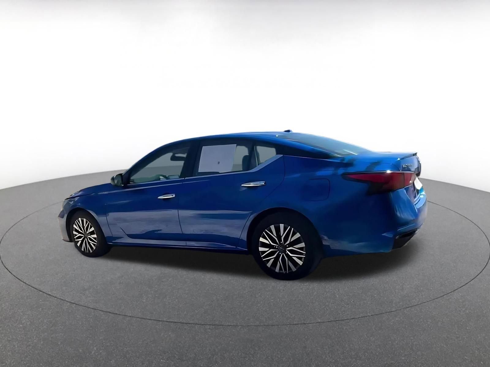 Thumbnail: 2025 Nissan Altima - 10