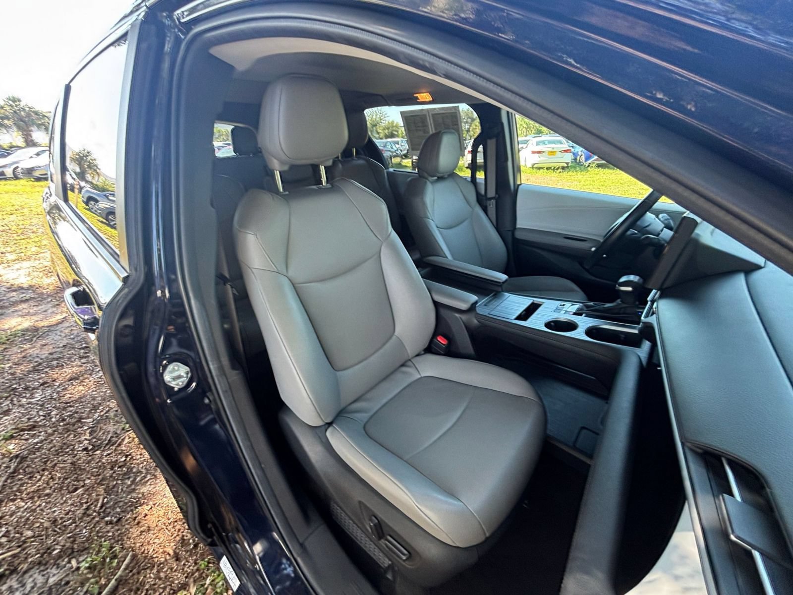Thumbnail: 2025 Toyota Sienna - 35
