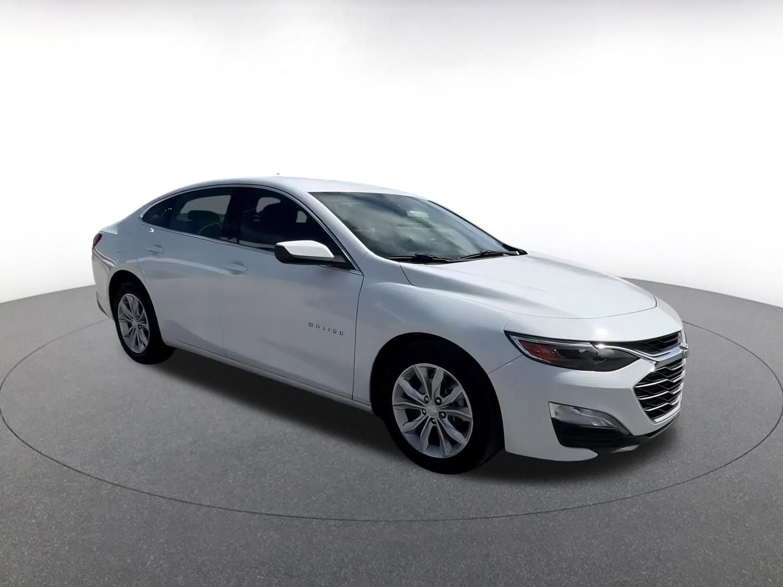 Thumbnail: 2024 Chevrolet Malibu - 2