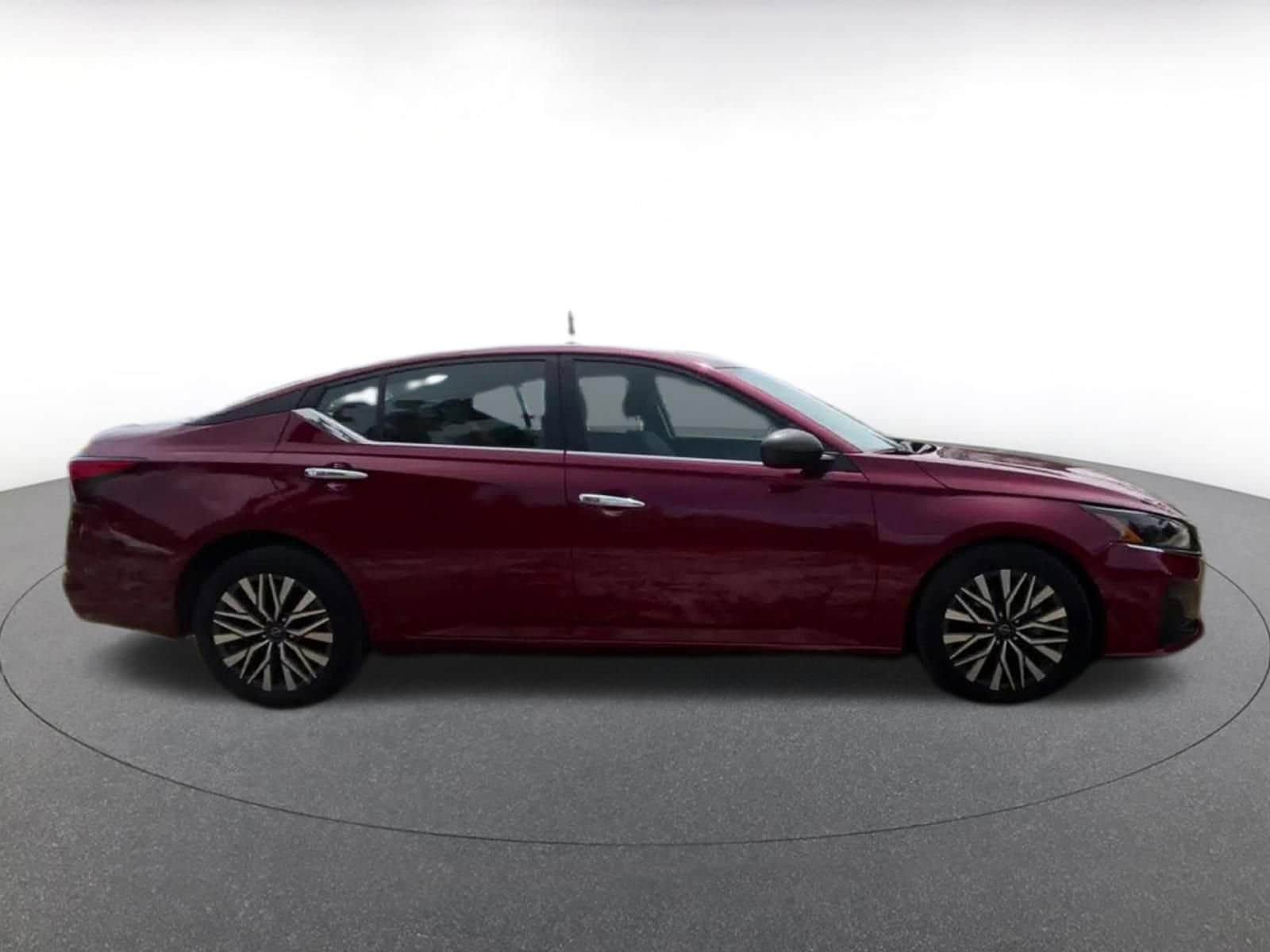 Thumbnail: 2025 Nissan Altima - 16