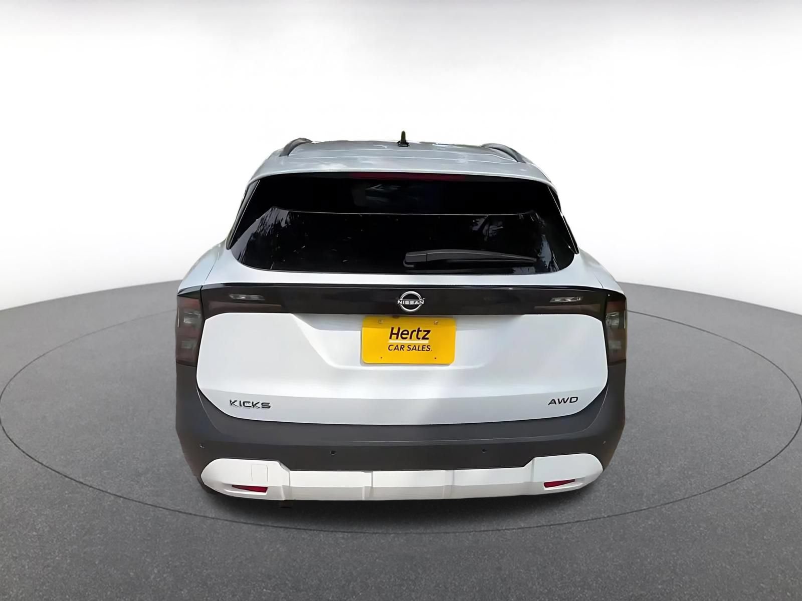 Thumbnail: 2026 Nissan Kicks - 6