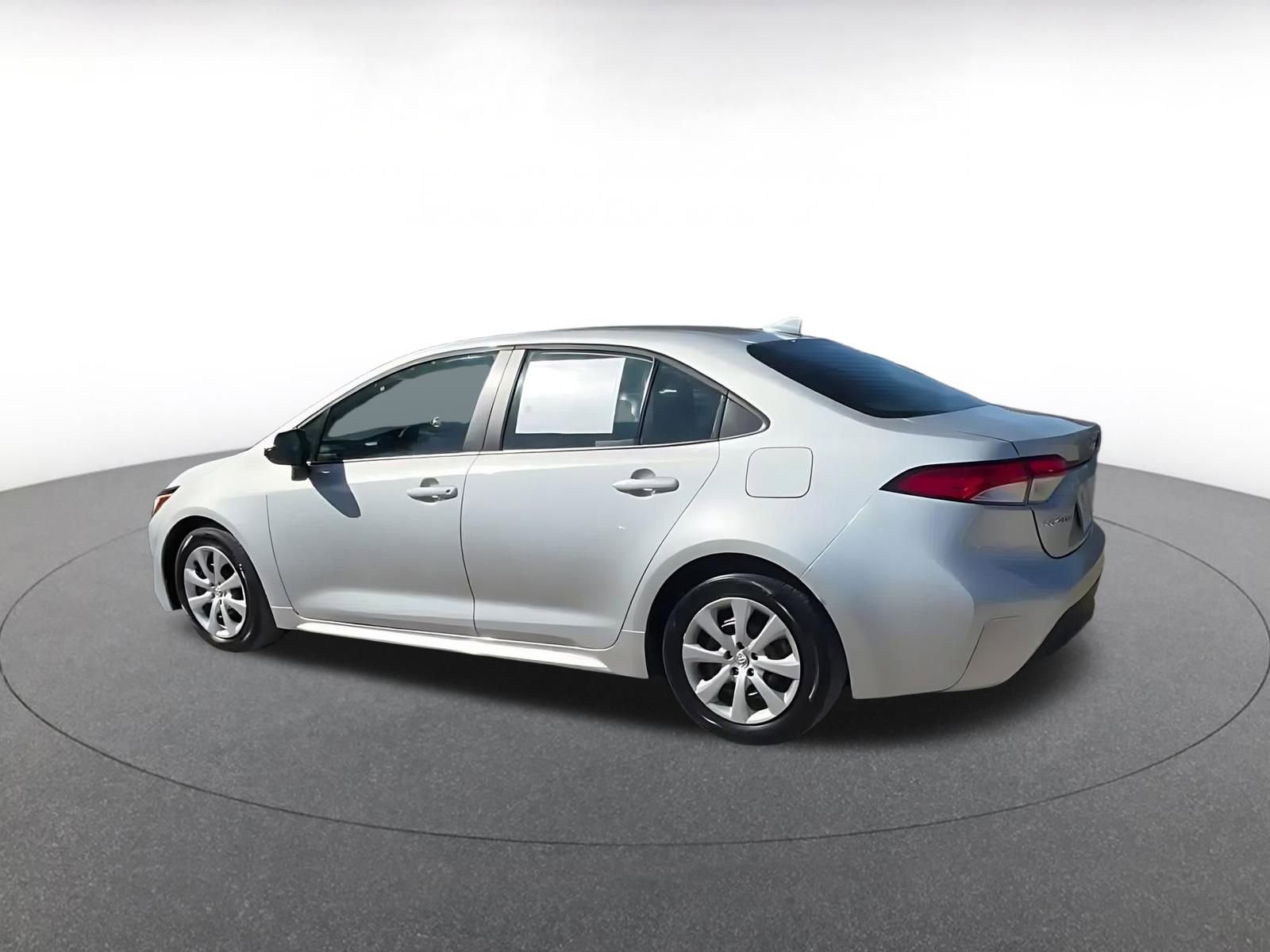 Thumbnail: 2025 Toyota Corolla - 10