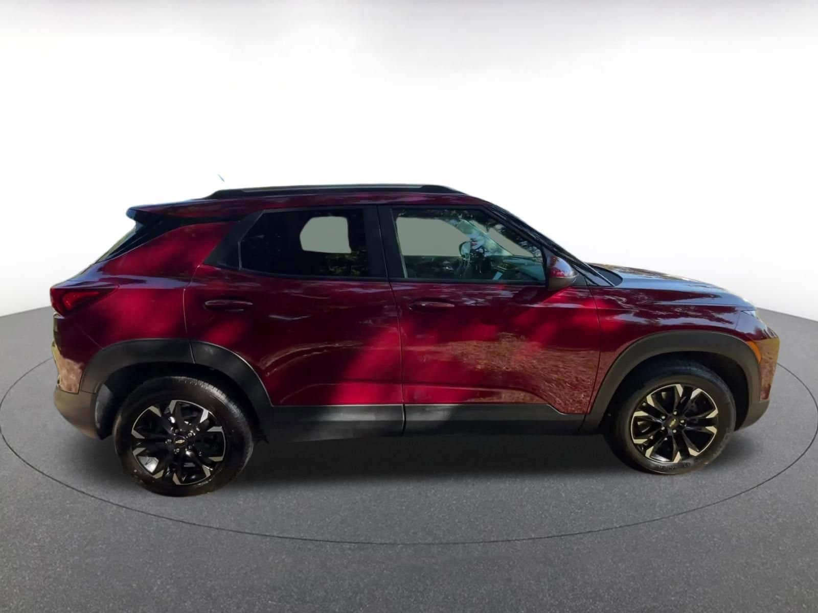 Thumbnail: 2023 Chevrolet TrailBlazer - 16