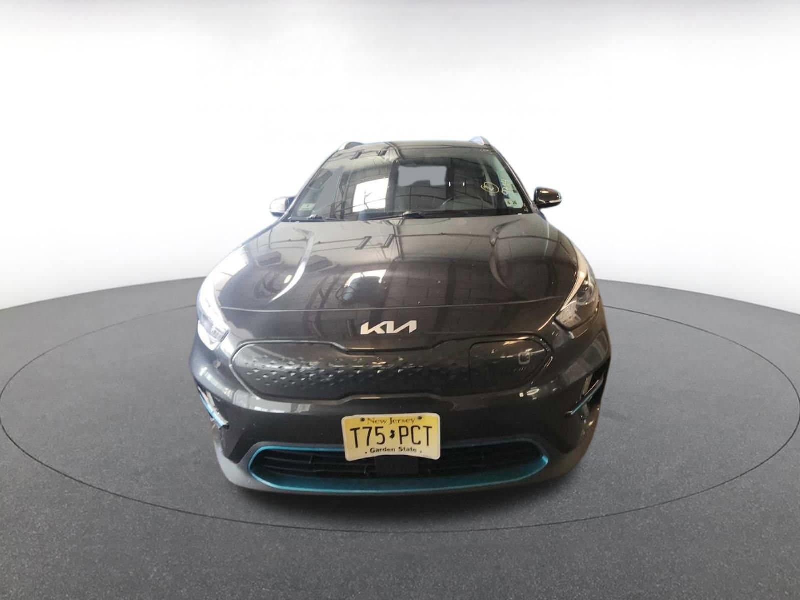 Thumbnail: 2022 Kia Niro - 2