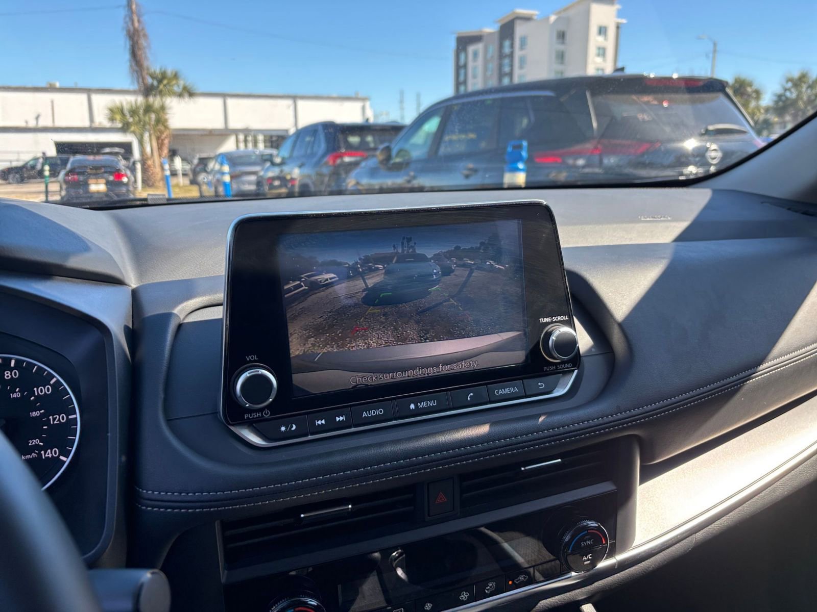 Thumbnail: 2025 Nissan Rogue - 25