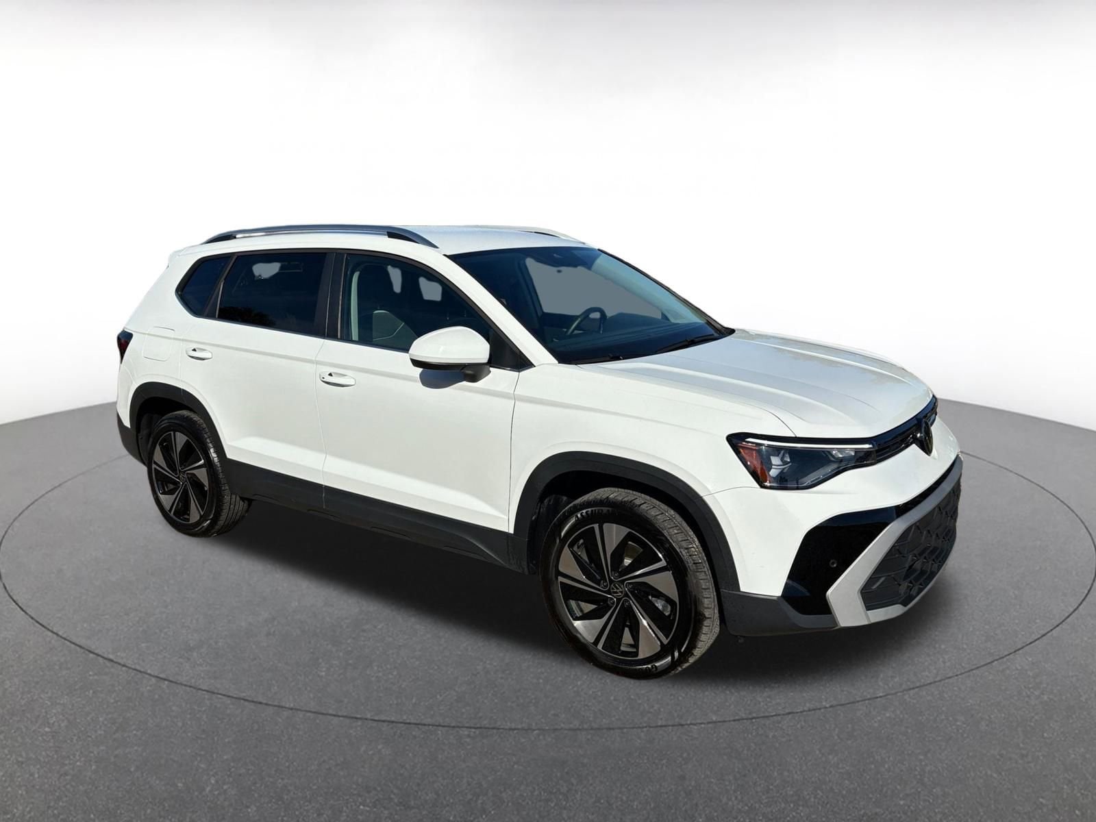 Thumbnail: 2025 Volkswagen Taos - 1