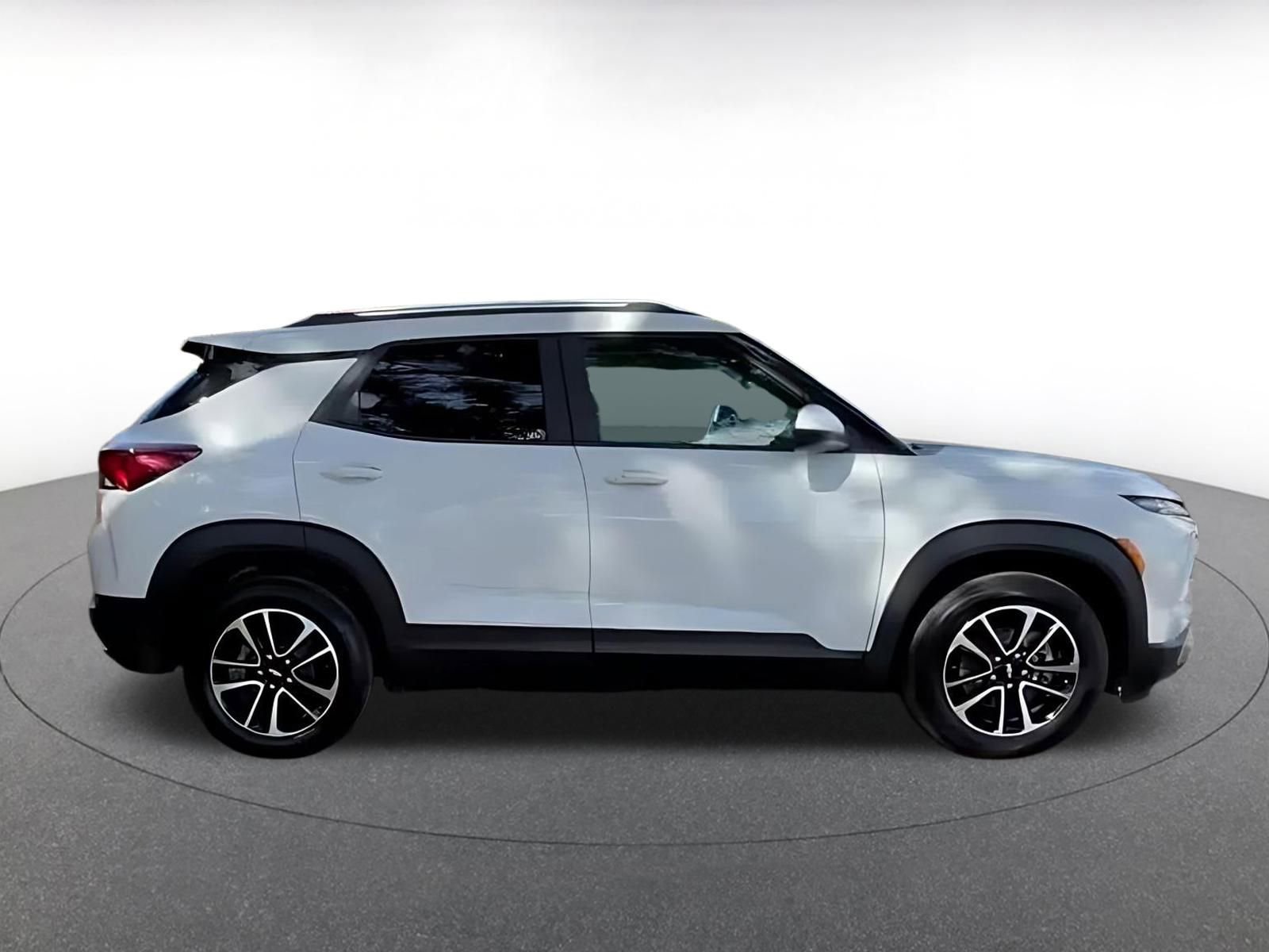 Thumbnail: 2025 Chevrolet TrailBlazer - 16