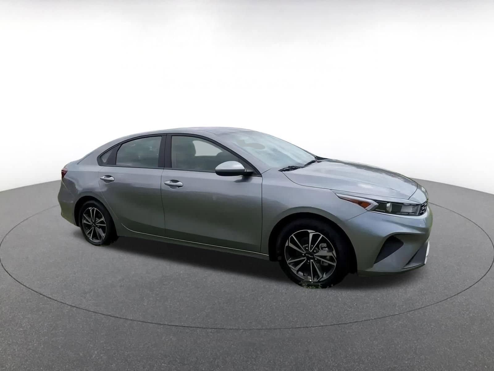 Thumbnail: 2024 Kia Forte - 2