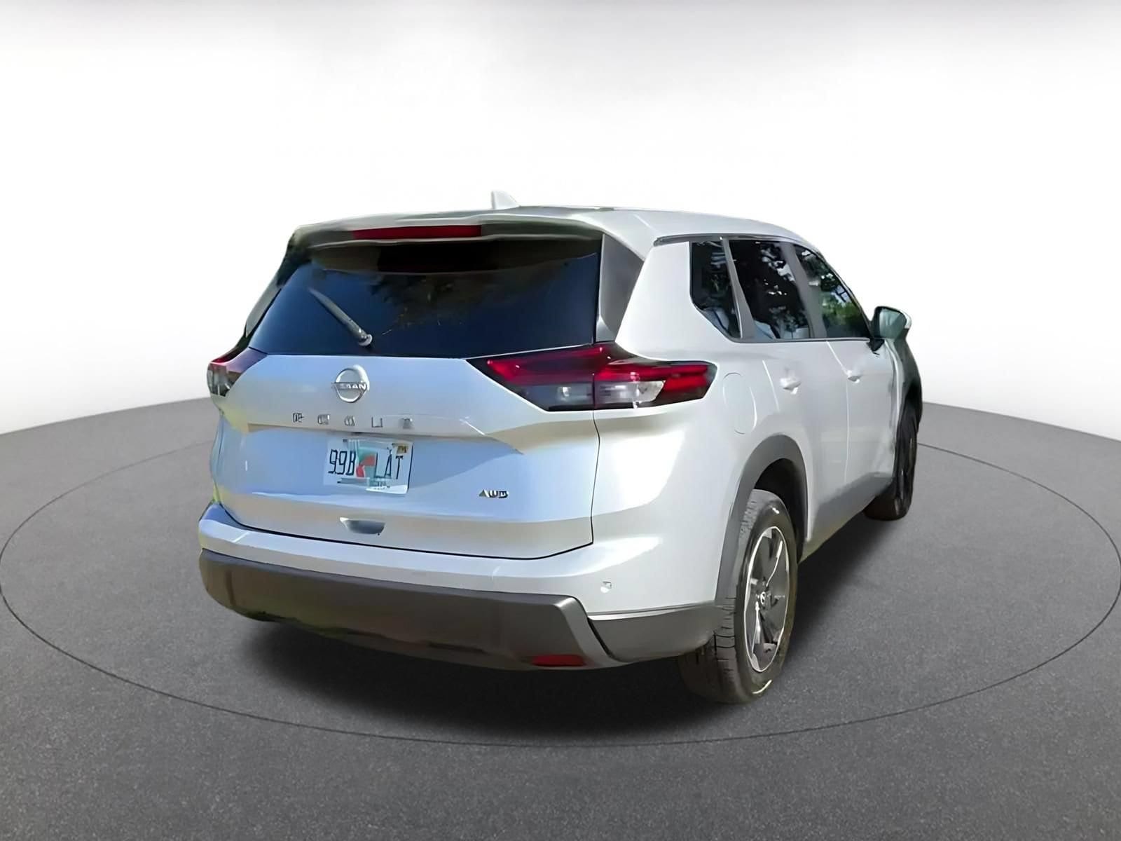 Thumbnail: 2025 Nissan Rogue - 15
