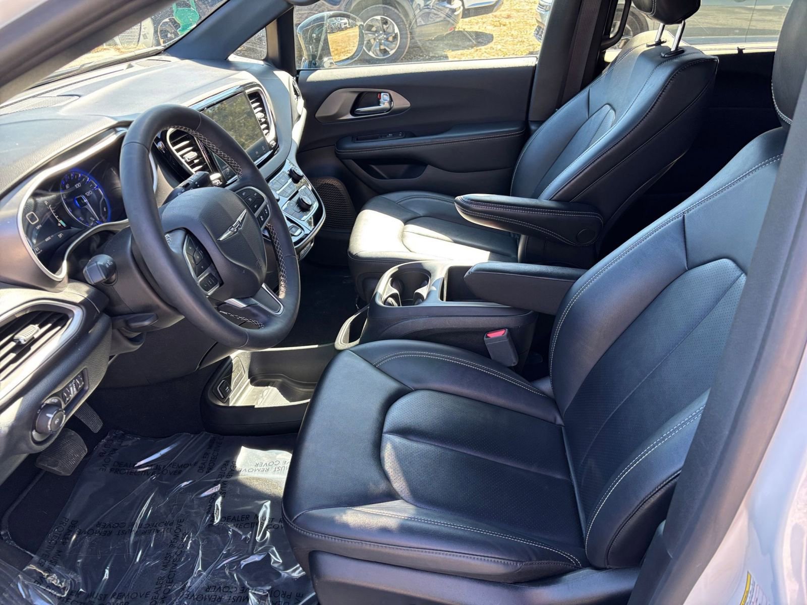 Thumbnail: 2025 Chrysler Pacifica - 29