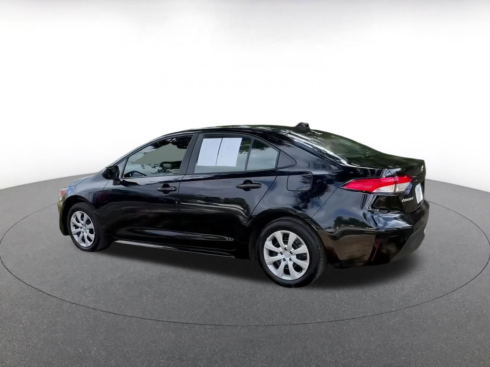 Thumbnail: 2024 Toyota Corolla - 10
