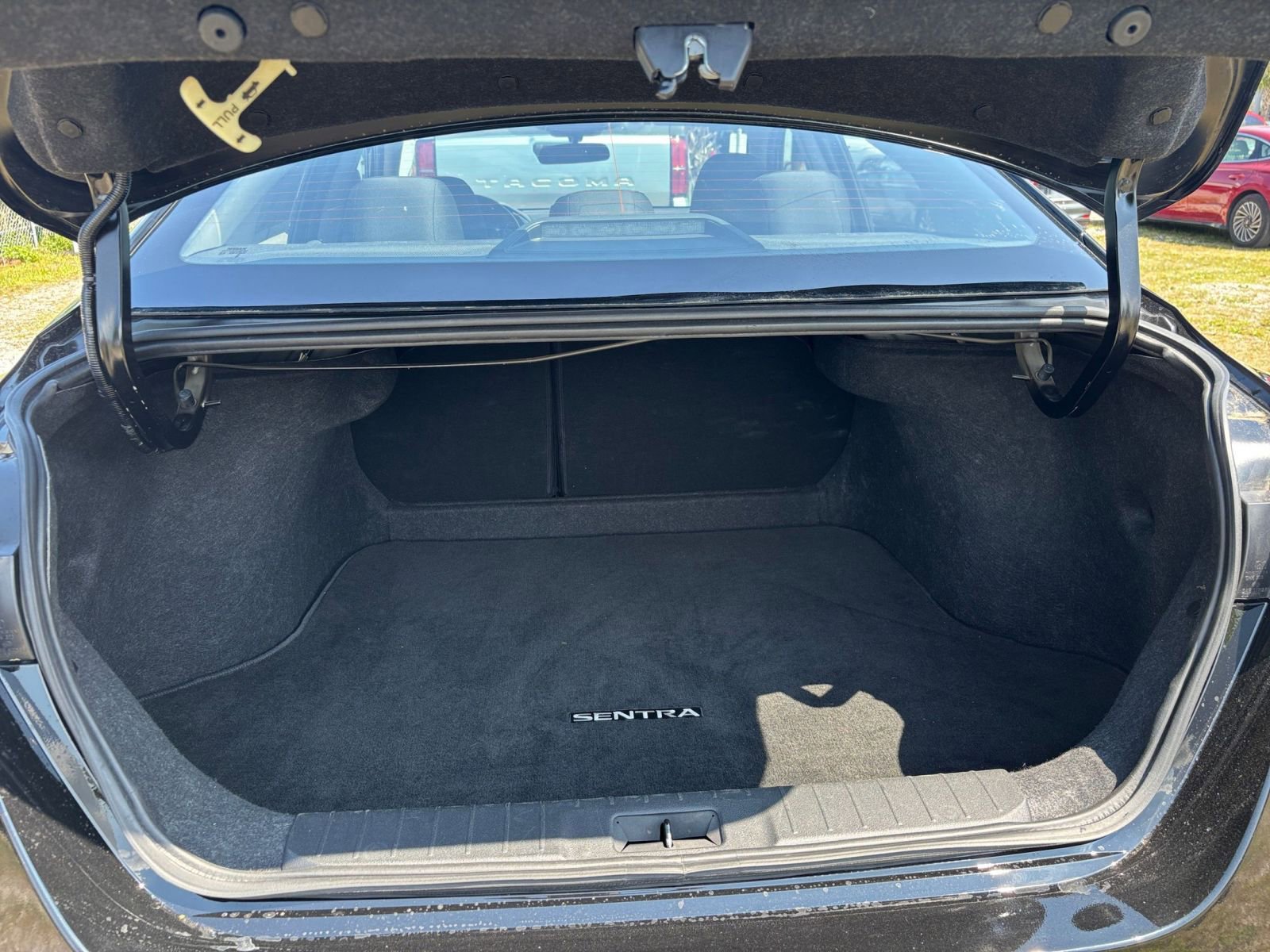 Thumbnail: 2025 Nissan Sentra - 31