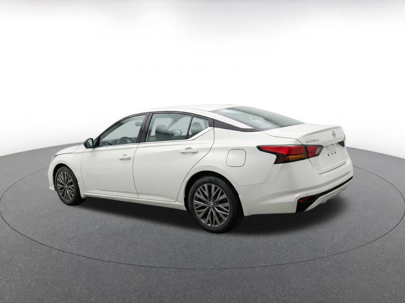 Thumbnail: 2025 Nissan Altima - 7