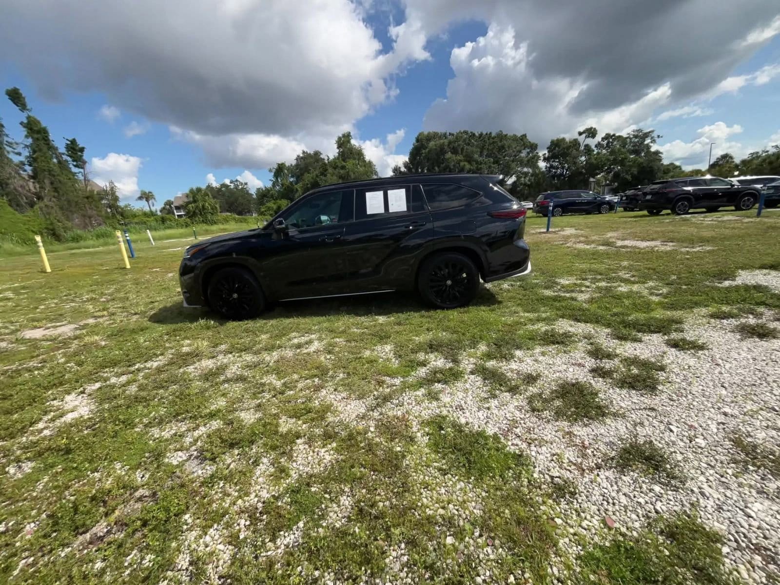 Thumbnail: 2024 Toyota Highlander - 13