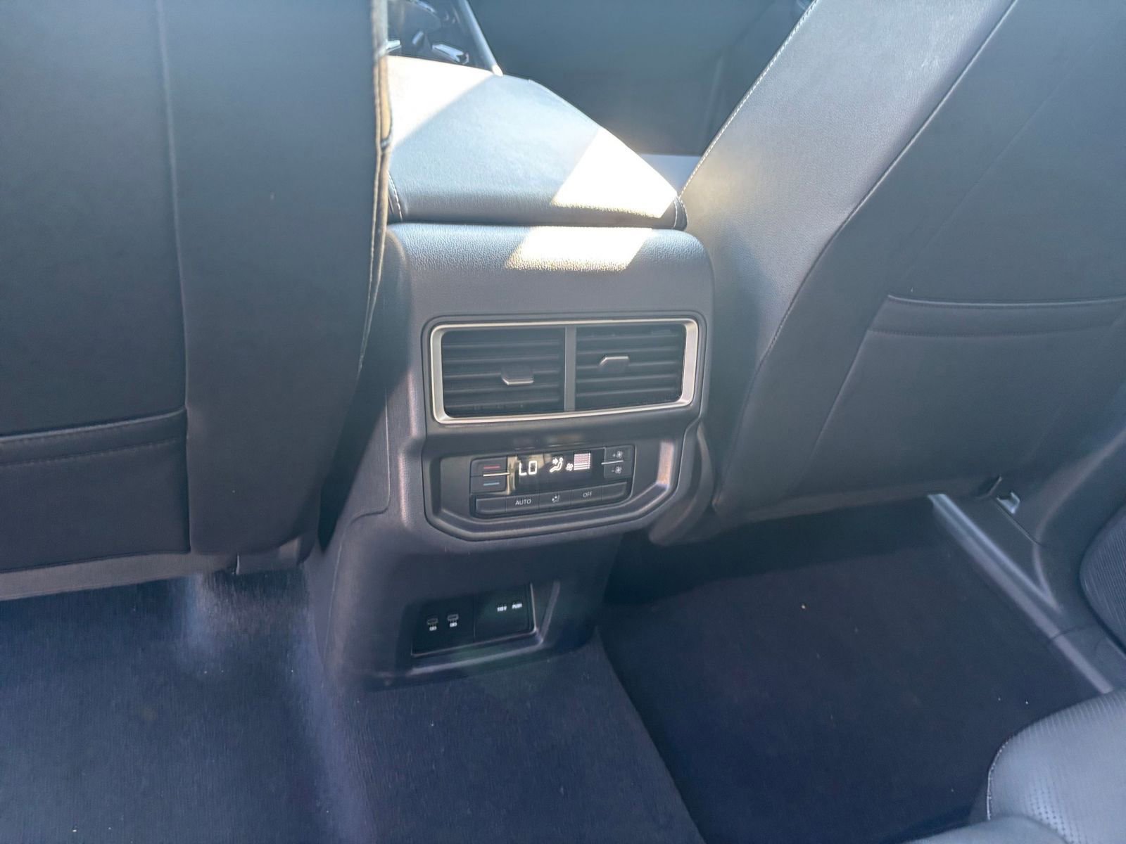 Thumbnail: 2025 Volkswagen Atlas - 25