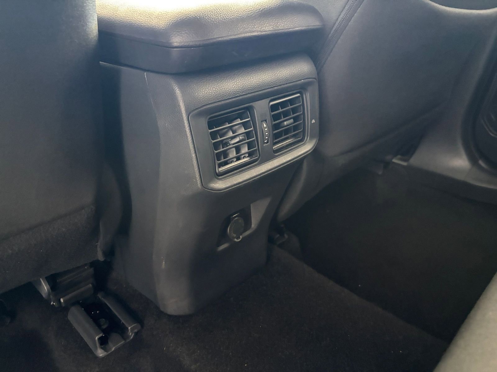 Thumbnail: 2025 Toyota RAV4 - 24