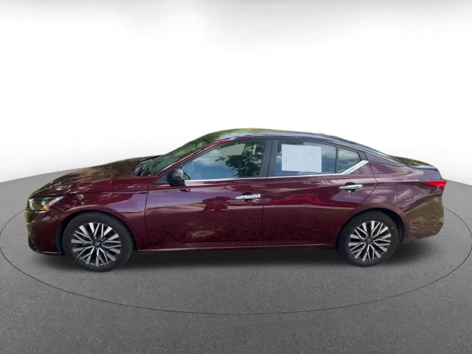 Thumbnail: 2025 Nissan Altima - 8