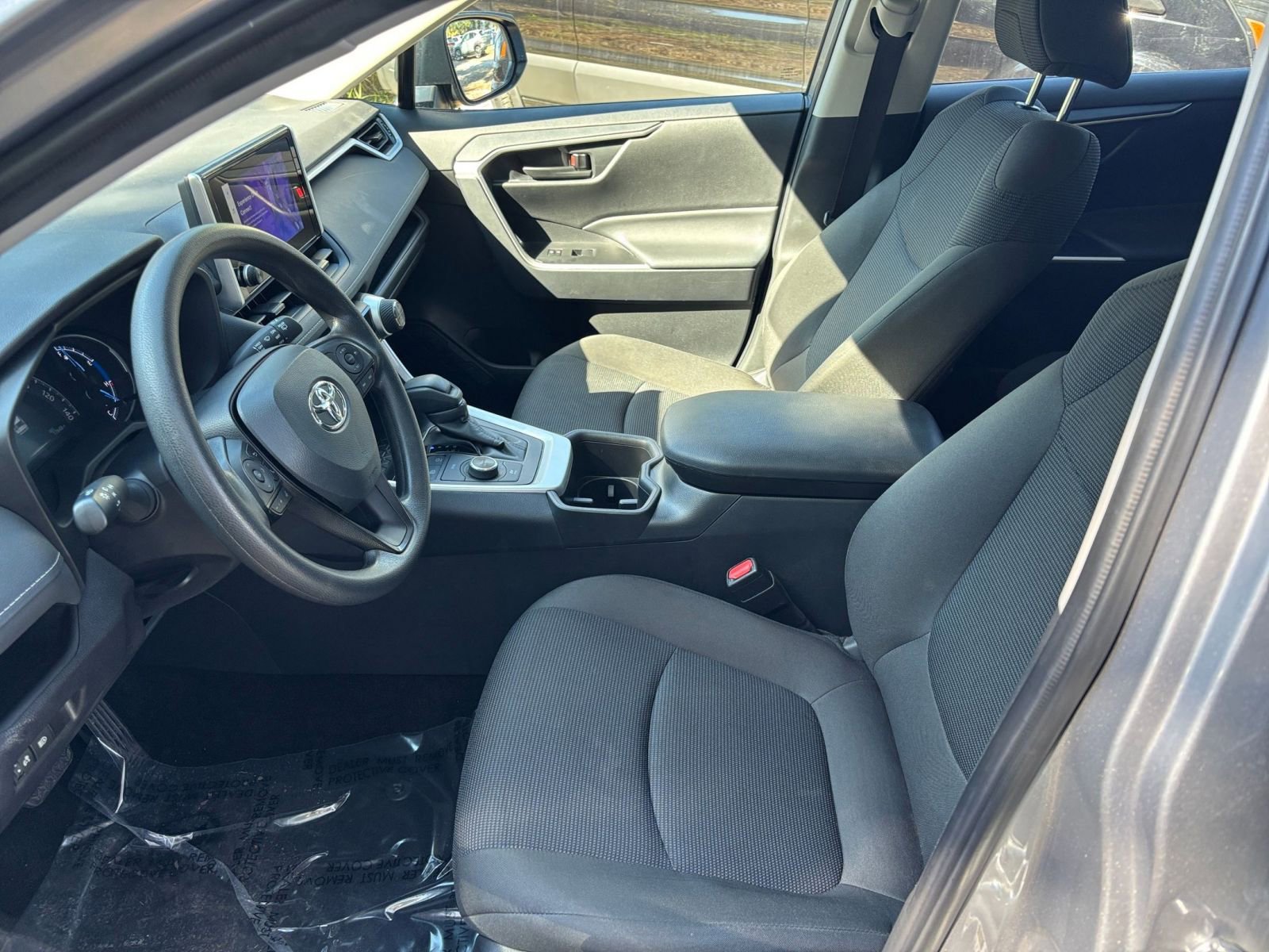 Thumbnail: 2025 Toyota RAV4 - 27