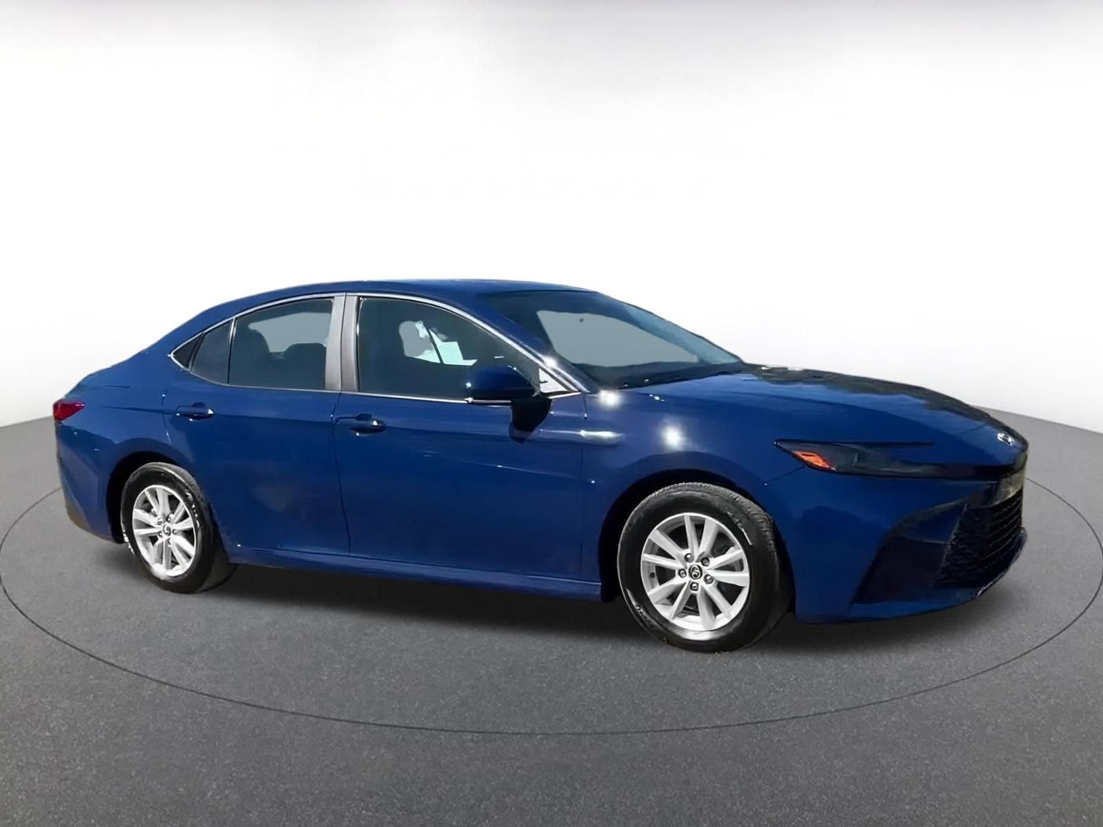 Thumbnail: 2025 Toyota Camry - 17