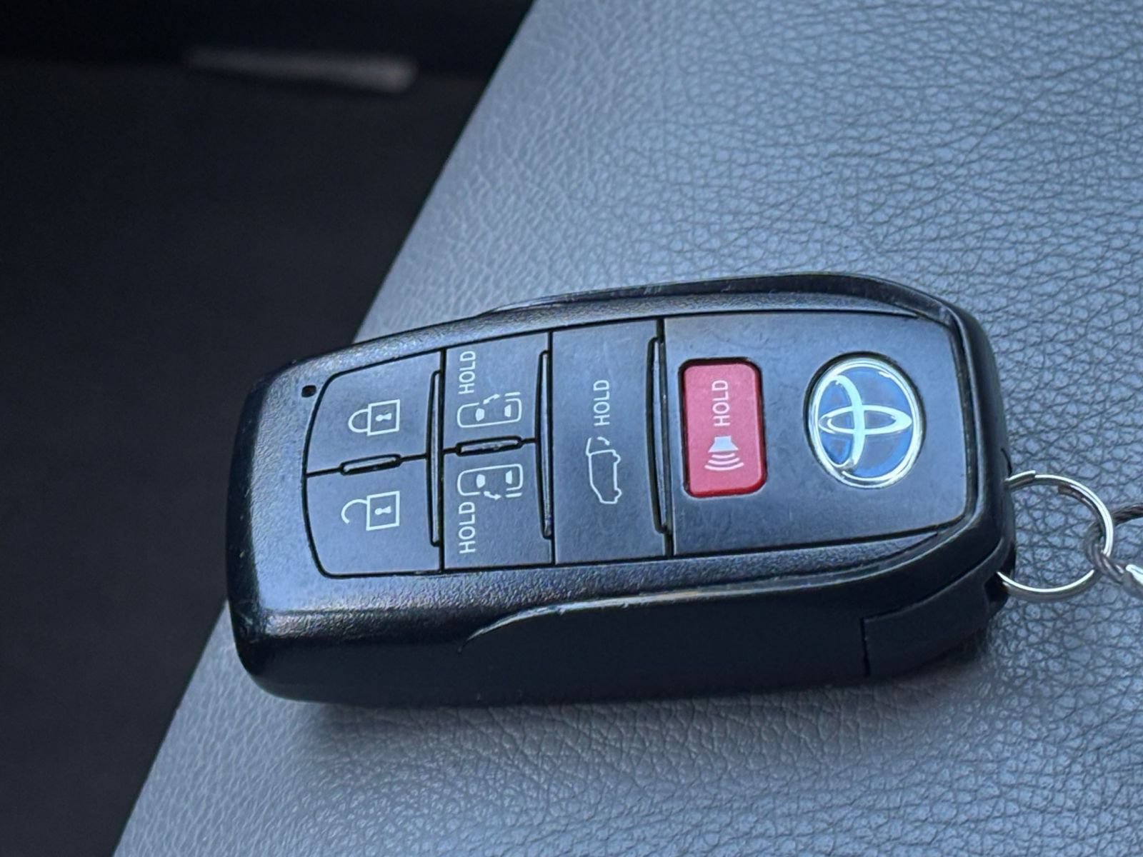 Thumbnail: 2025 Toyota Sienna - 21