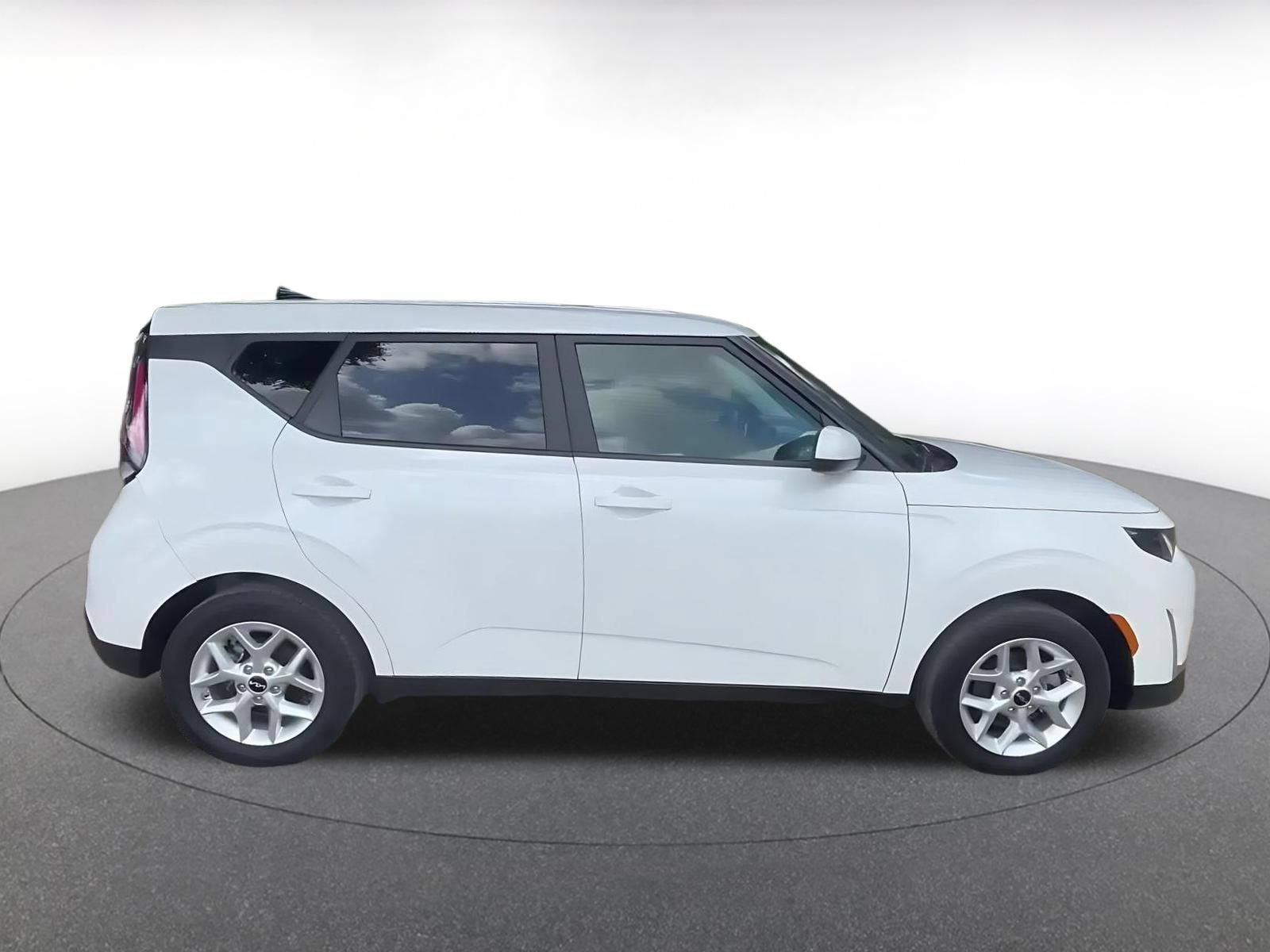 Thumbnail: 2025 Kia Soul - 16