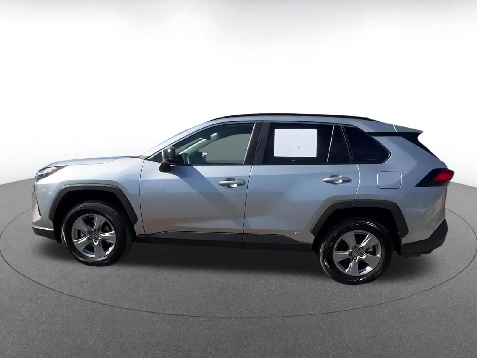 Thumbnail: 2025 Toyota RAV4 - 10